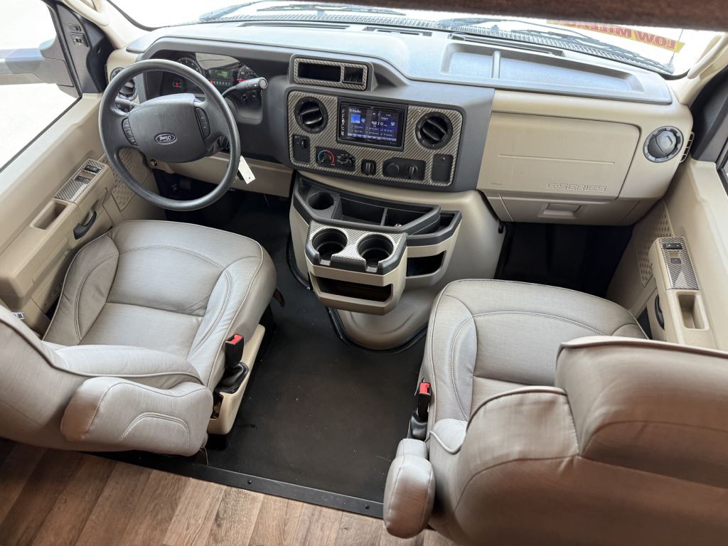 2020 Ford Econoline Image 37
