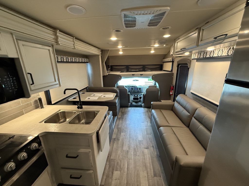 2020 Ford Econoline Image 68