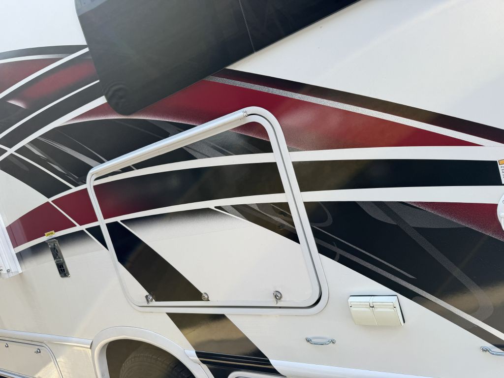 2021 Ford Econoline Image 7