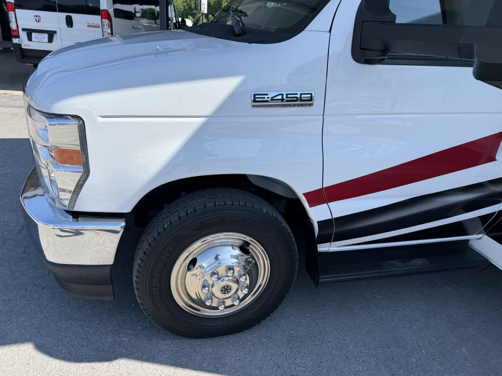2021 Ford Econoline Image 11