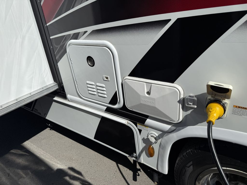 2021 Ford Econoline Image 16