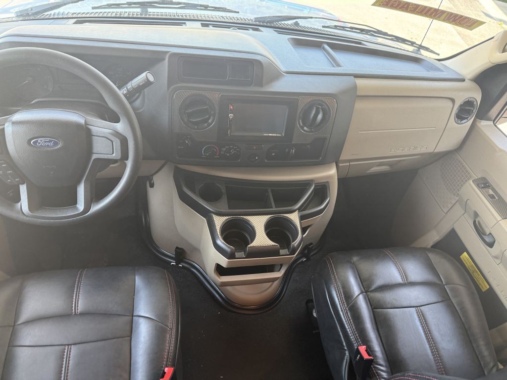 2021 Ford Econoline Image 31