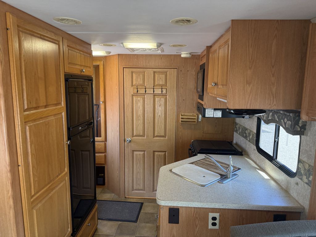 2006 Chevrolet Express Image 30