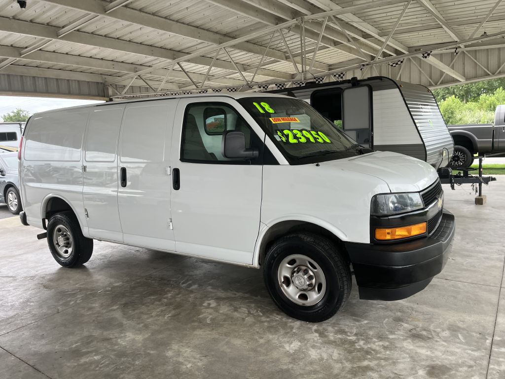 2018 Chevrolet Express Image 2