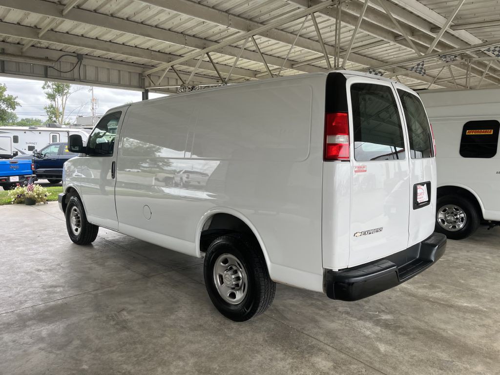 2018 Chevrolet Express Image 5