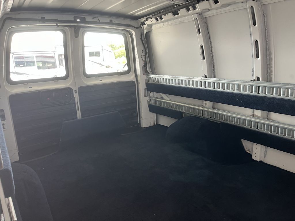 2018 Chevrolet Express Image 10