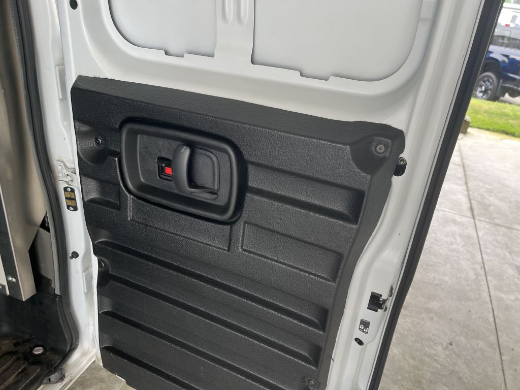 2018 Chevrolet Express Image 14