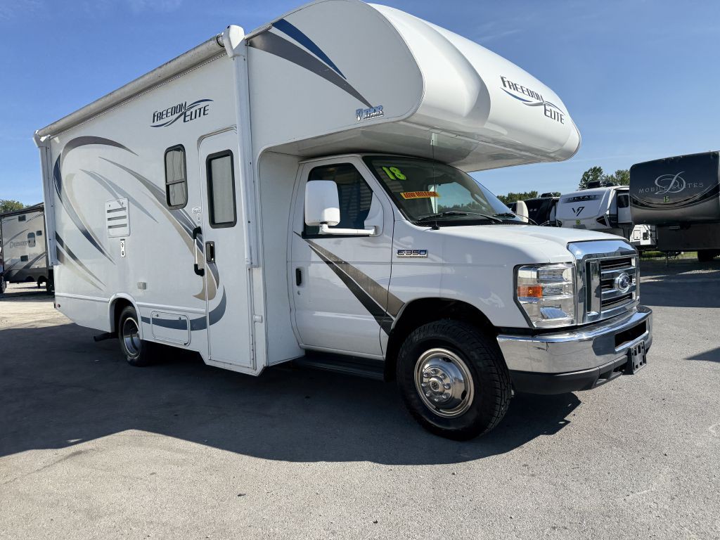 2018 Ford Econoline Image 2