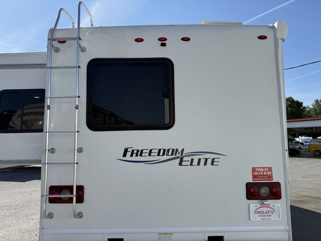 2018 Ford Econoline Image 24