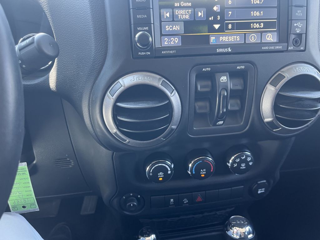 2017 Jeep Wrangler Unlimited Image 19