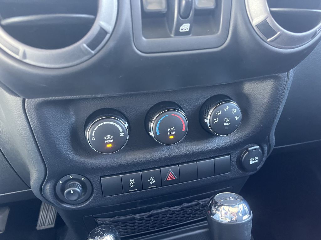 2017 Jeep Wrangler Unlimited Image 20