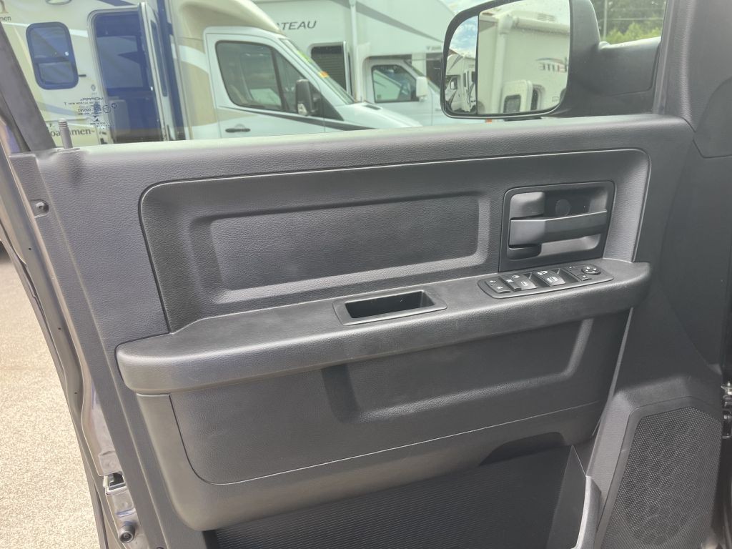 2016 RAM 2500 Image 16