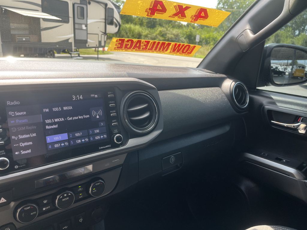 2022 Toyota Tacoma Image 18