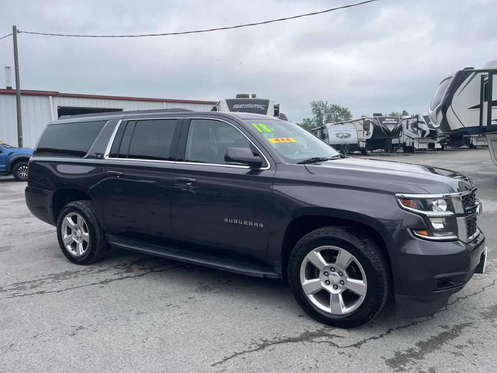 2018 Chevrolet Suburban Image 2