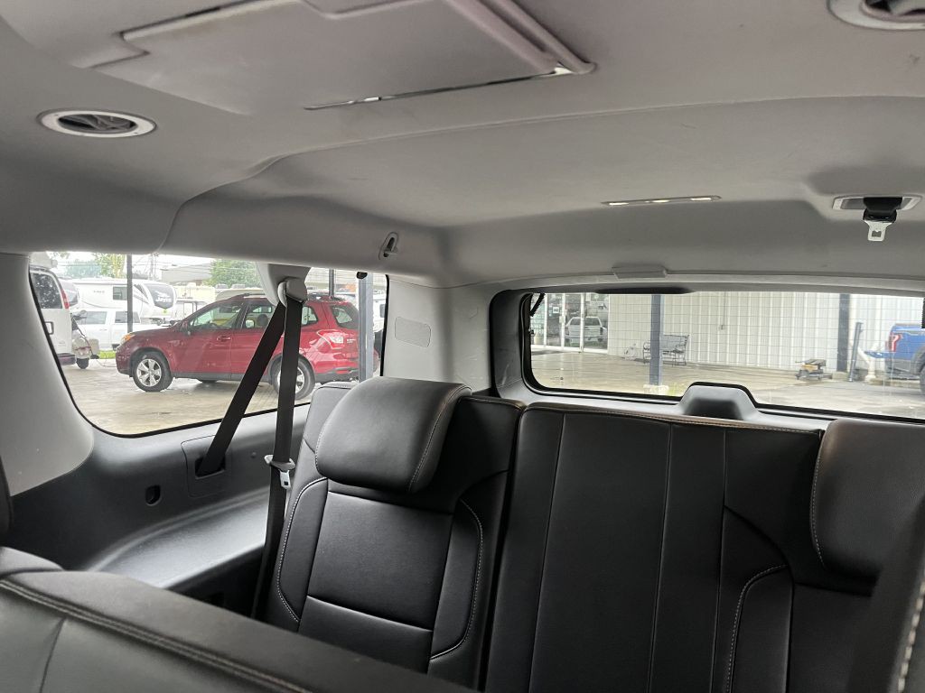 2018 Chevrolet Suburban Image 11