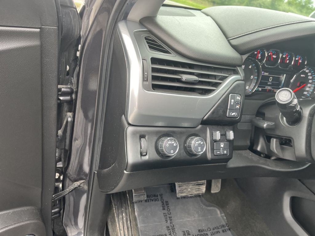 2018 Chevrolet Suburban Image 21