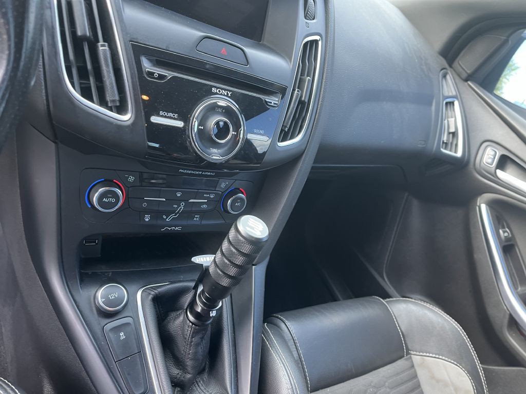 2016 Ford Focus Image 13