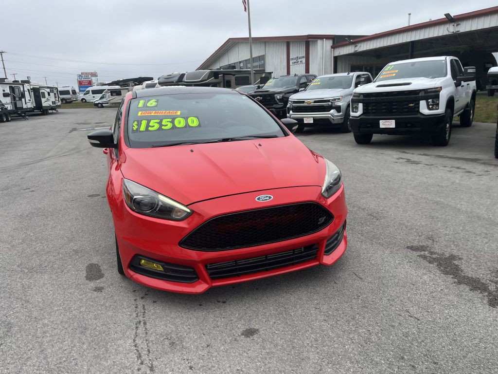 2016 Ford Focus Image 3