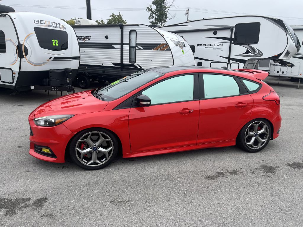 2016 Ford Focus Image 6