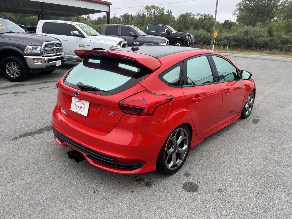 2016 Ford Focus Image 9