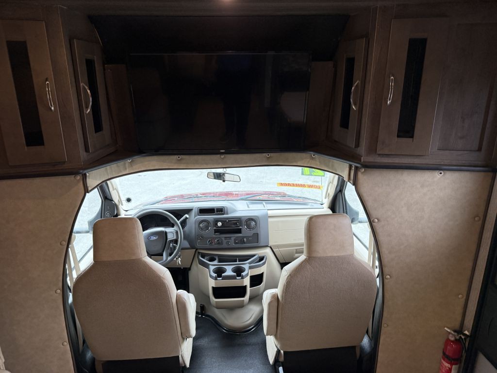 2022 Ford Econoline Image 42