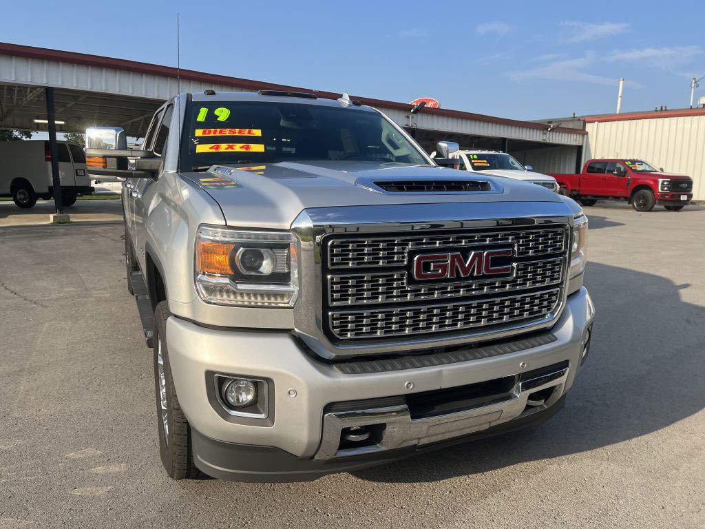 2019 GMC Sierra Image 3