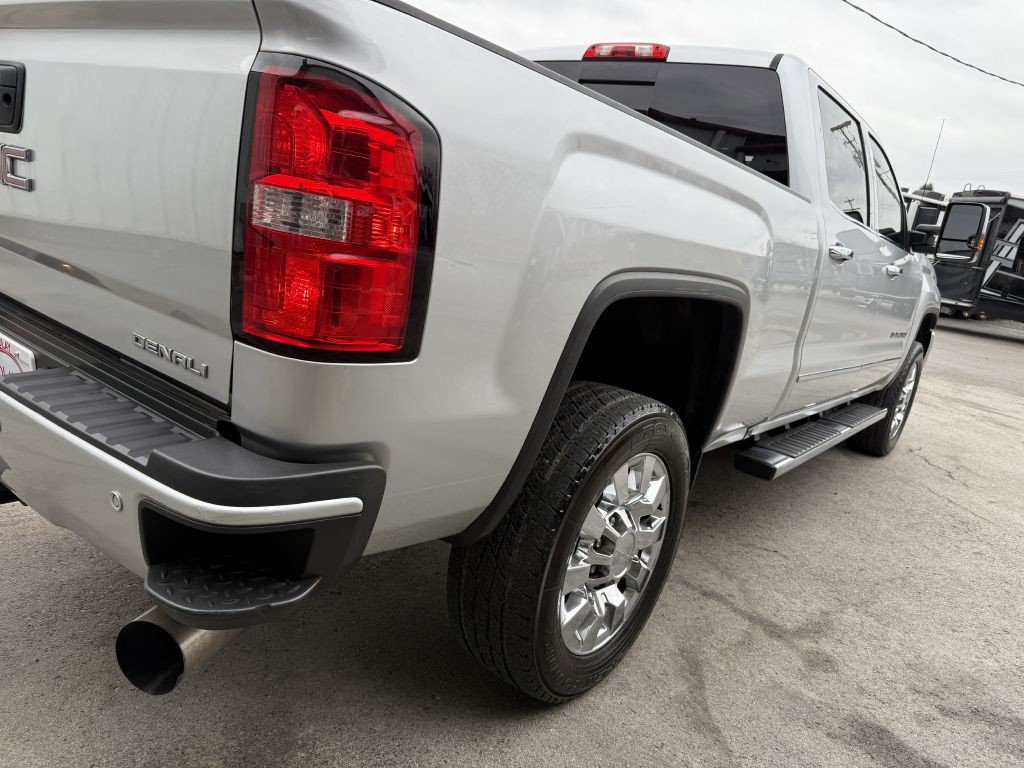 2019 GMC Sierra Image 10