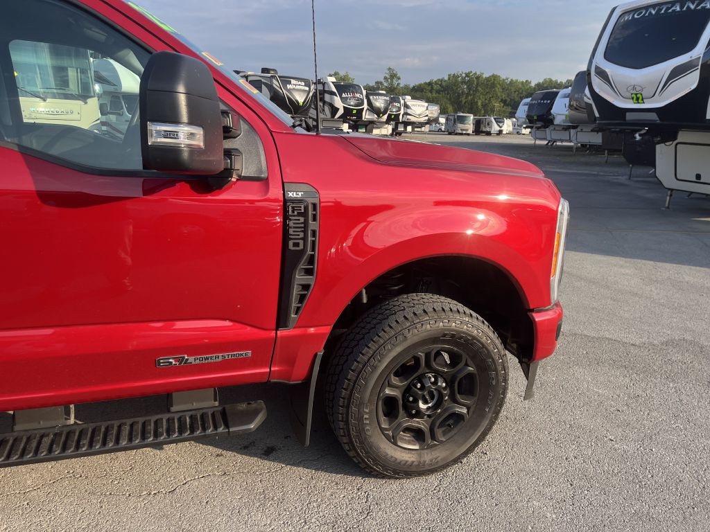 2023 Ford F-250 Image 15