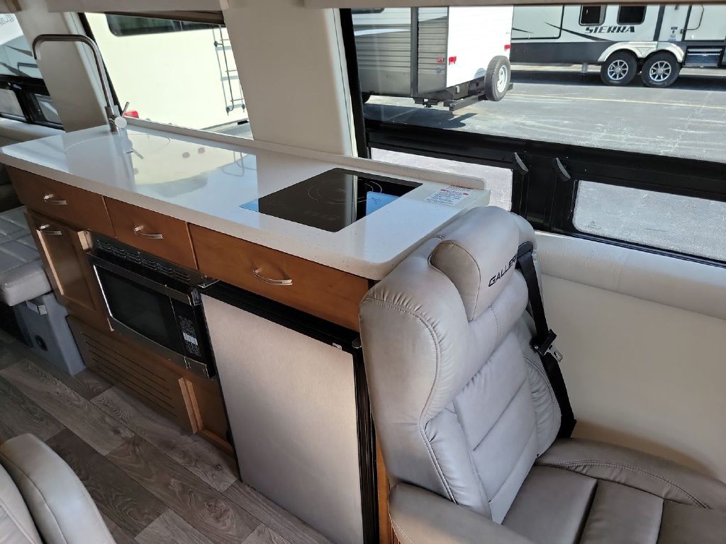 2019 Mercedes-Benz Sprinter Image 7