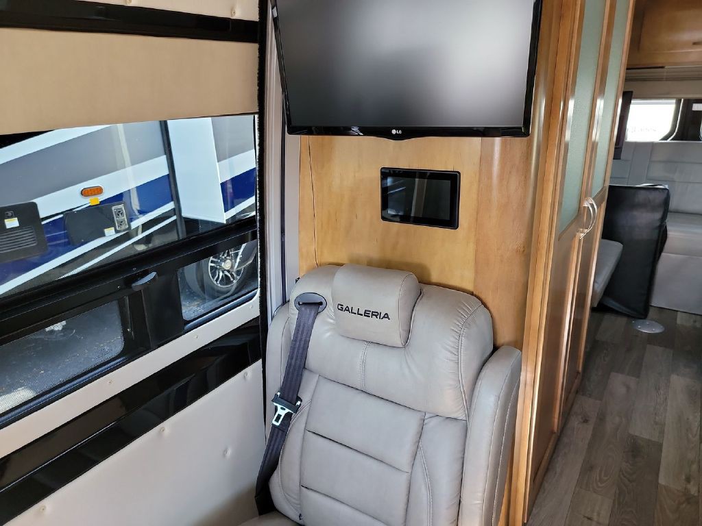 2019 Mercedes-Benz Sprinter Image 11