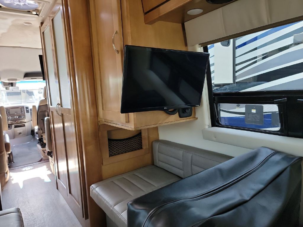 2019 Mercedes-Benz Sprinter Image 12