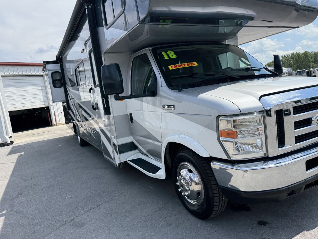 2018 Ford Econoline Image 4