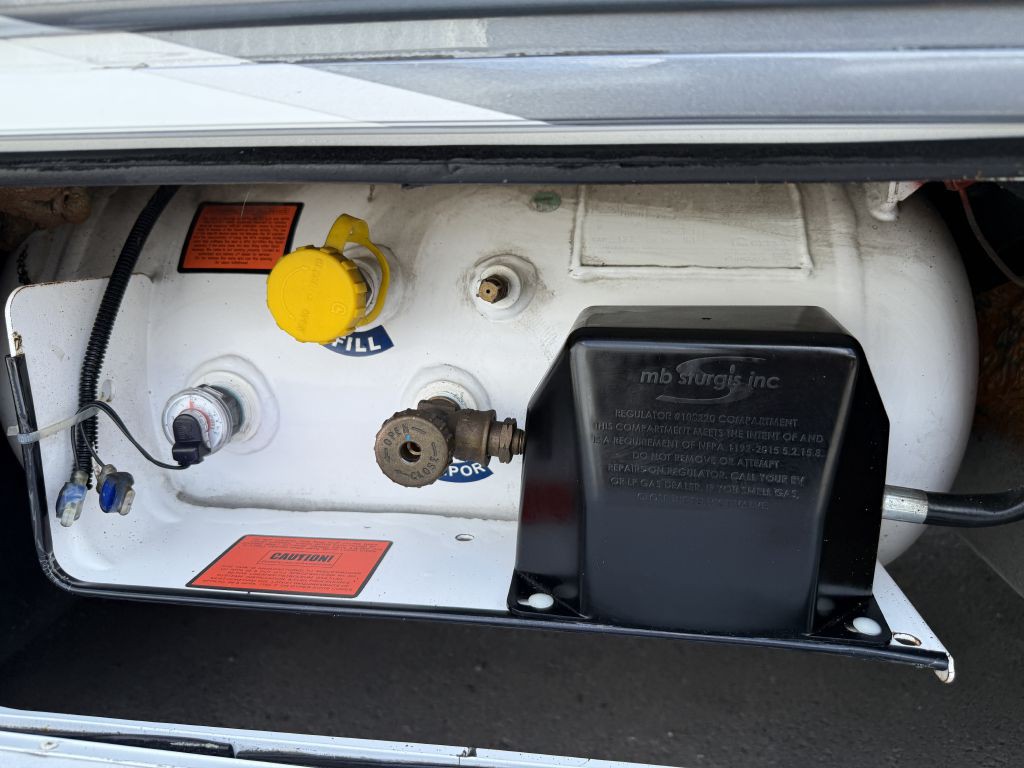 2018 Ford Econoline Image 19