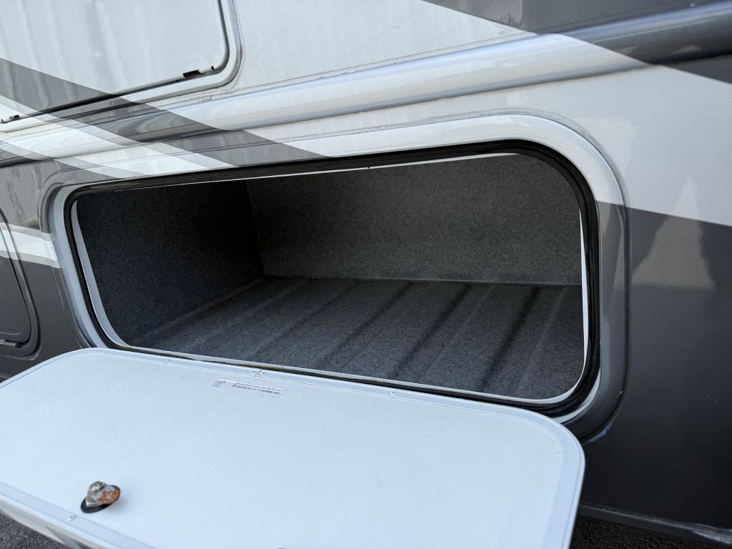 2018 Ford Econoline Image 20