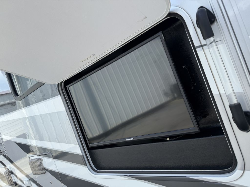 2018 Ford Econoline Image 22