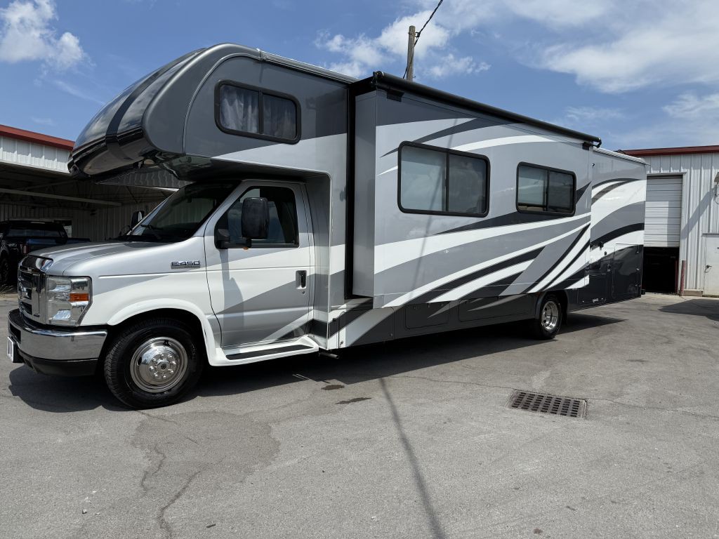 2018 Ford Econoline Image 39