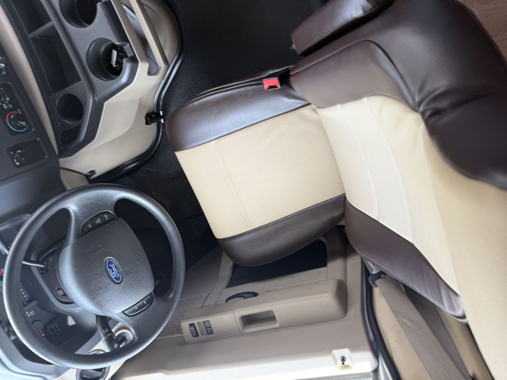 2018 Ford Econoline Image 44