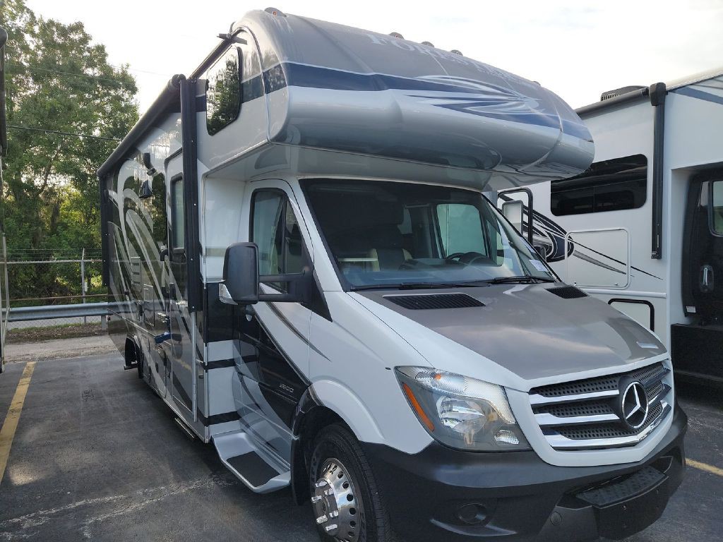 2017 Mercedes-Benz Sprinter Image 3