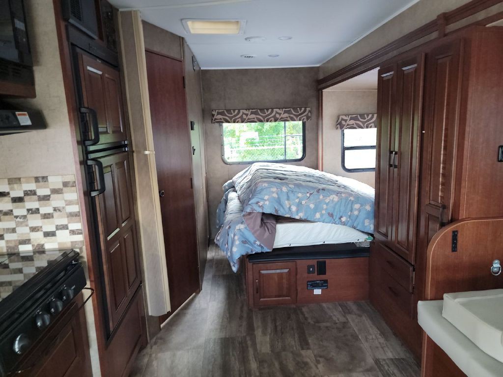 2017 Mercedes-Benz Sprinter Image 7