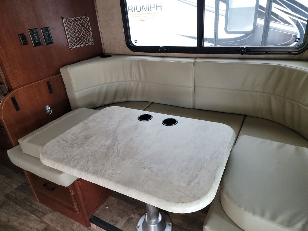 2017 Mercedes-Benz Sprinter Image 12