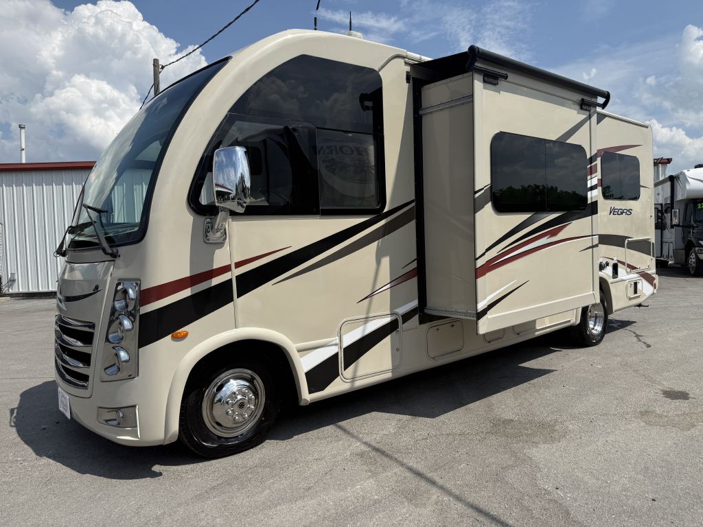 2019 Ford Econoline Image 7