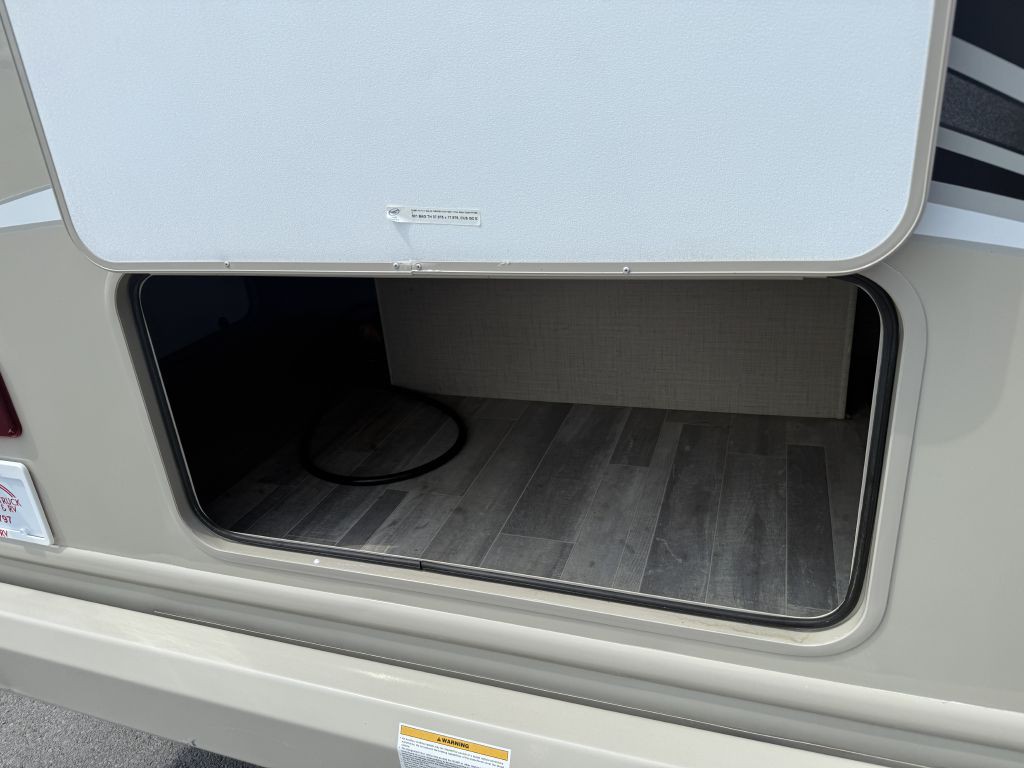 2019 Ford Econoline Image 14