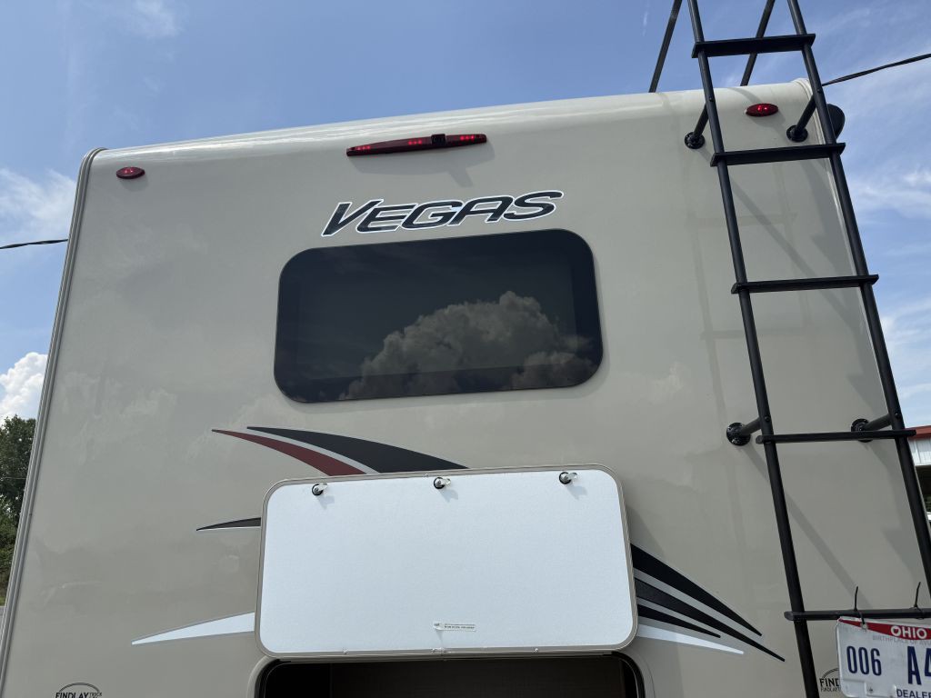 2019 Ford Econoline Image 15