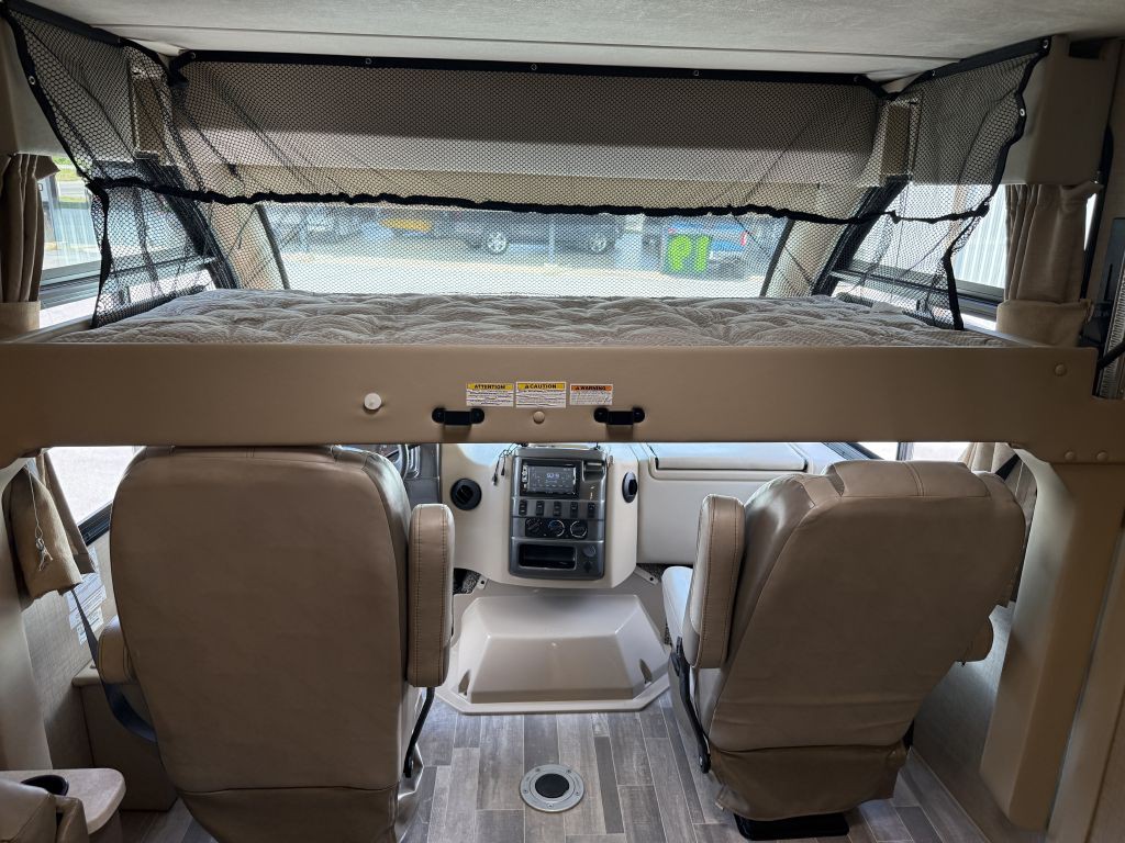 2019 Ford Econoline Image 38