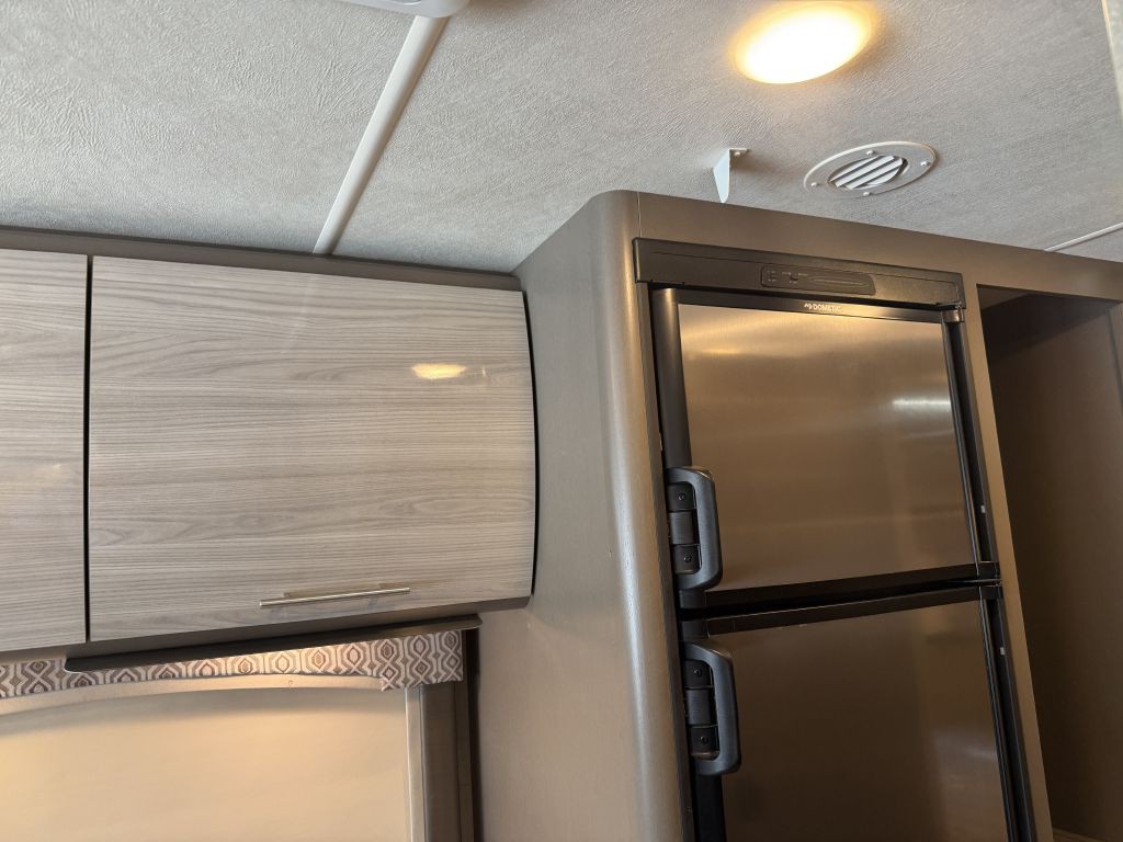 2019 Ford Econoline Image 52