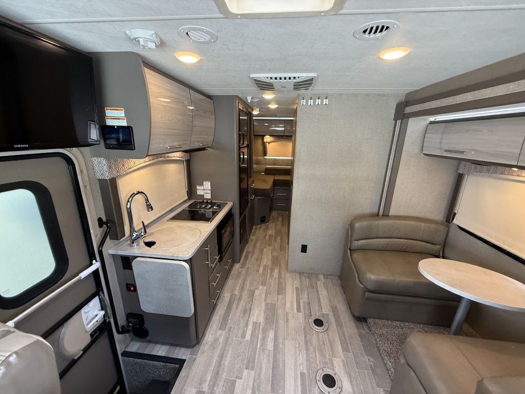 2019 Ford Econoline Image 67