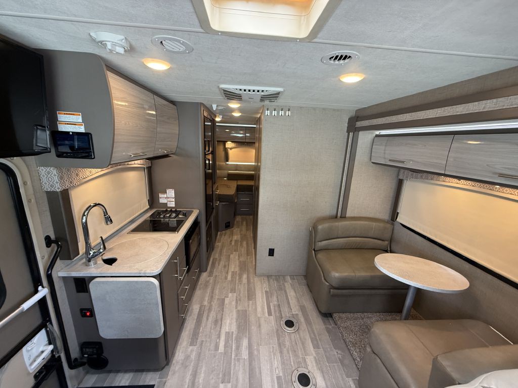 2019 Ford Econoline Image 68