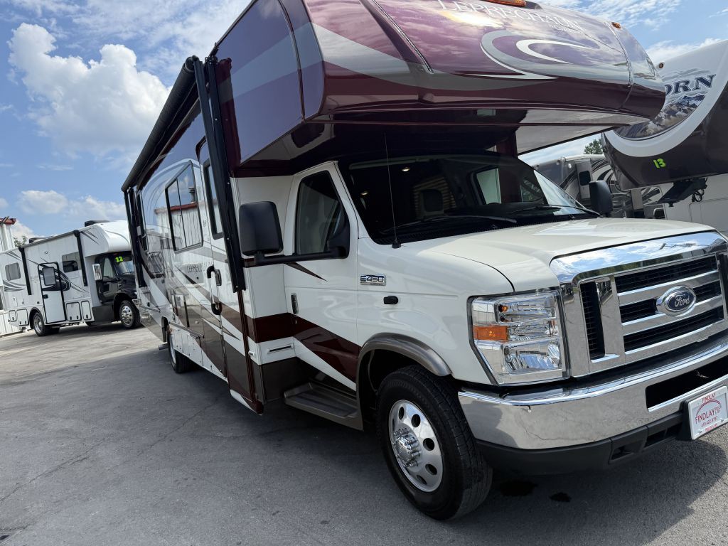 2017 Ford Econoline Image 3