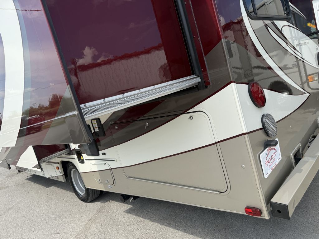 2017 Ford Econoline Image 12