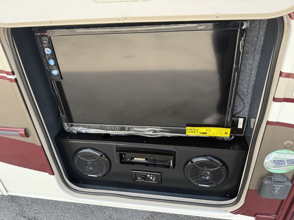 2017 Ford Econoline Image 20